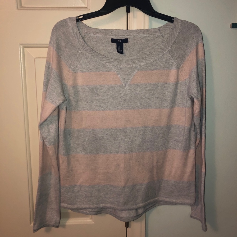 3/$20✨ GAP Long Sleeve Sweater